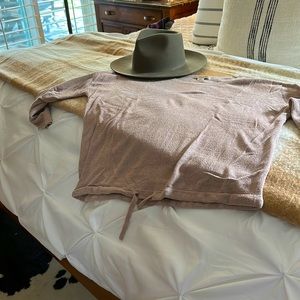 NWOT BAREFOOT DREAMS pullover, size S.